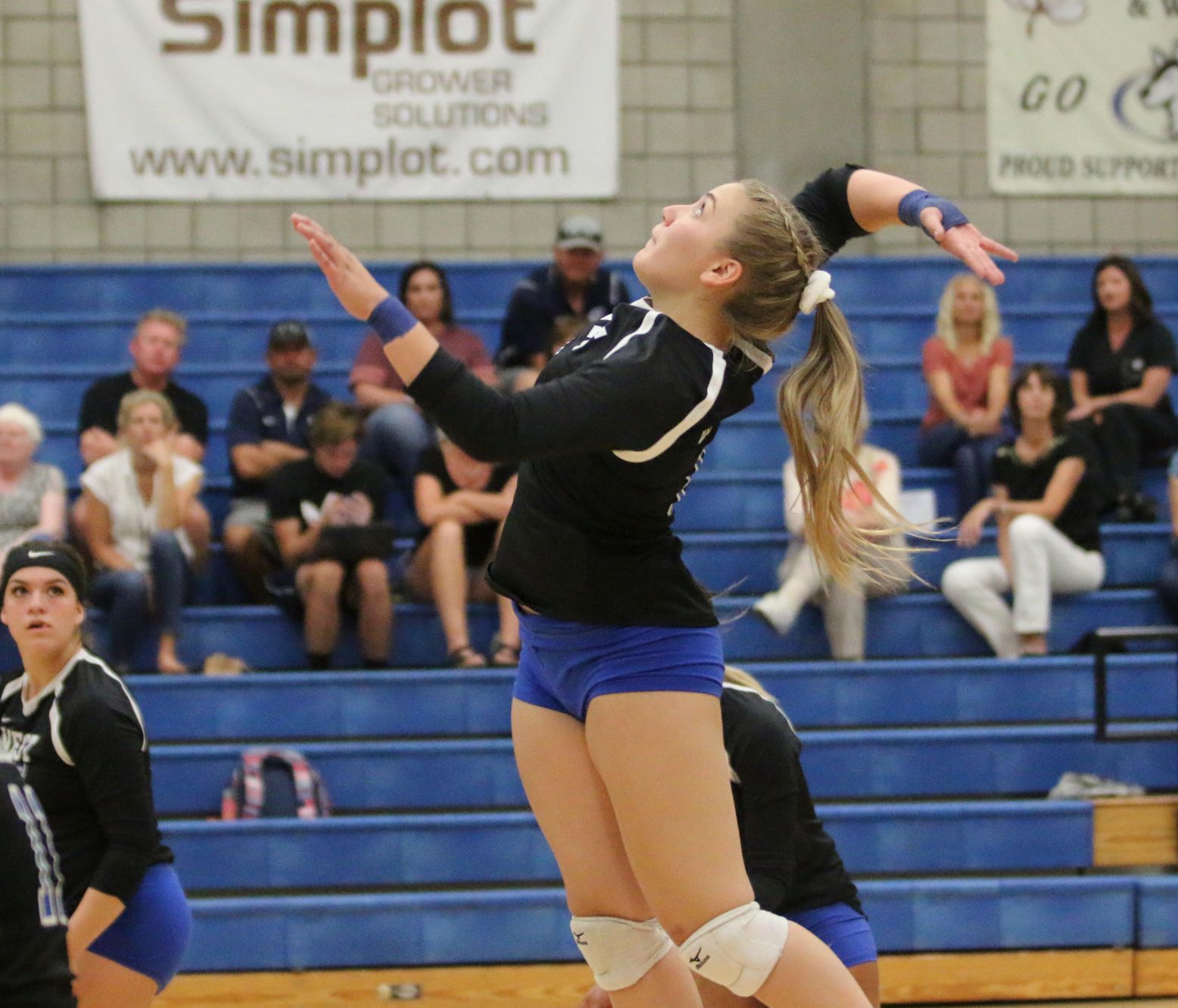 Huskies lose momentum